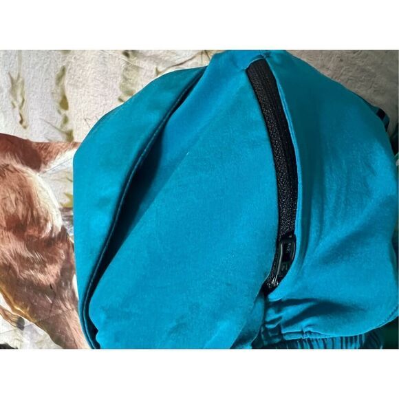 Lululemon Teal Blue Mens Shorts Size Large -A Few Small Snags - Picture 14 of 14